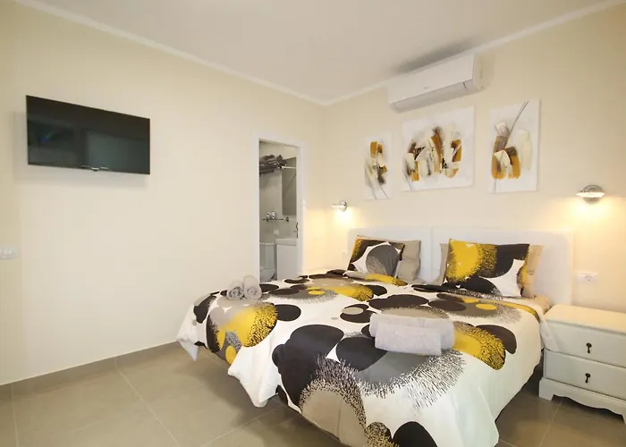 Amazing 5-bedroom In Costa Adeje (Tenerife)