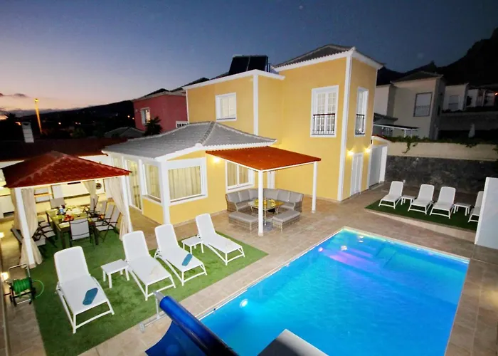 Amazing 5-bedroom In * Costa Adeje (Tenerife)