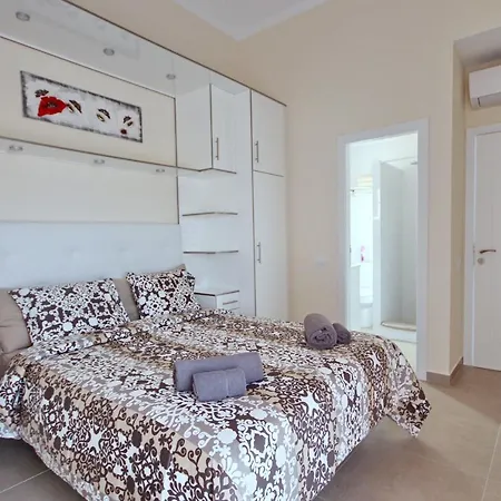 빌라 Amazing 5-bedroom In *