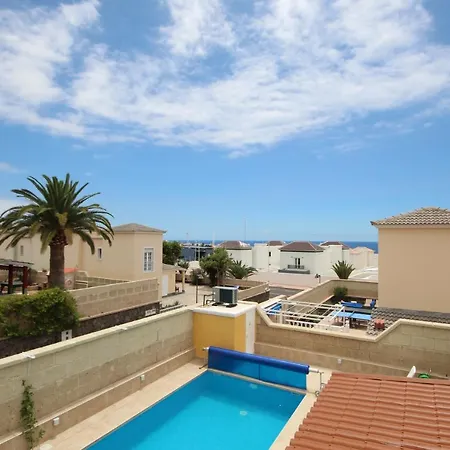 Amazing 5-bedroom In 빌라