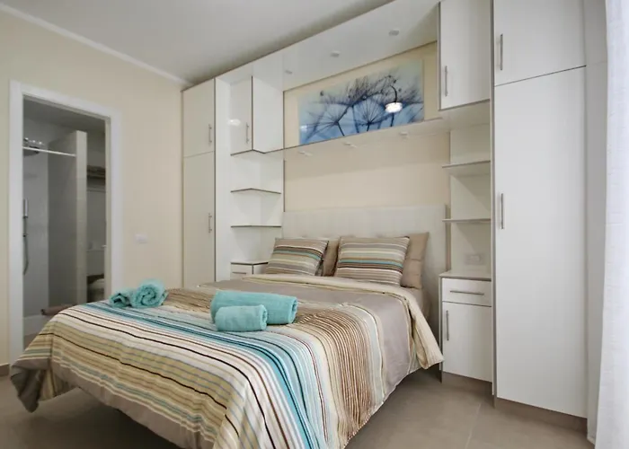 别墅 Amazing 5-bedroom In 阿德耶