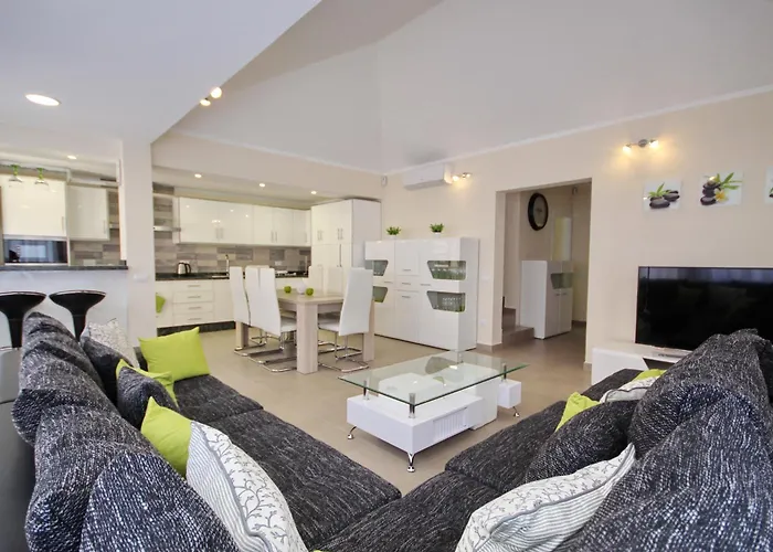 别墅 Amazing 5-bedroom In *