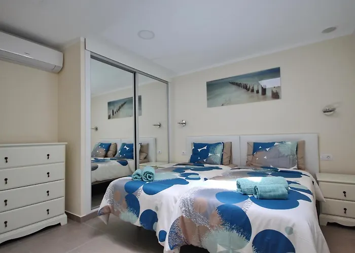 Amazing 5-bedroom In * 阿德耶
