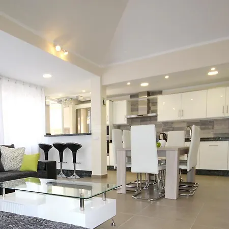 Βίλα Amazing 5-bedroom In Costa Adeje (Tenerife)
